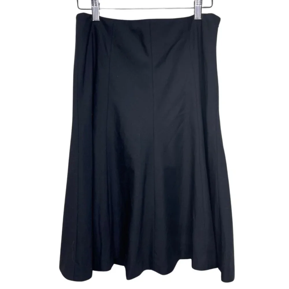 BANANA REPUBLIC | Black High Waist Flared Skirt with Side Zipper | Size 4 - Picture 4 of 9